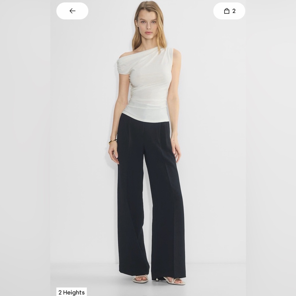 Aritzia Effortless Pants Wider Size 4 Tall Black - Like New